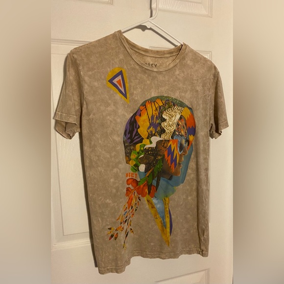 Obey T-Shirt - Picture 2 of 7